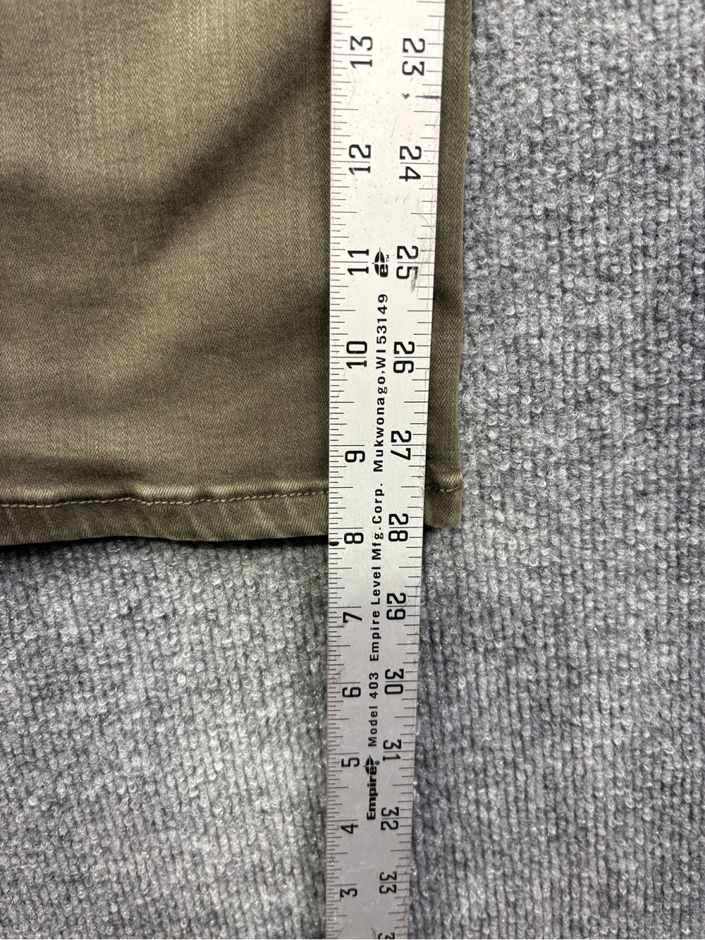 Well Worn Women’s Sz 12 Olive Green Stretch high rise Straight Jeans 28” Inseam - Picture 4 of 8